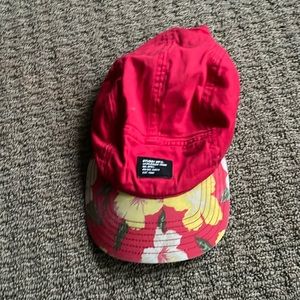 Stussy Hatz - red five panel hat with floral bill